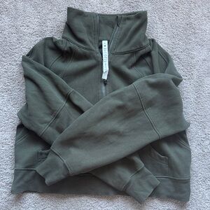 EUC funnel neck lululemon half zip in olive green